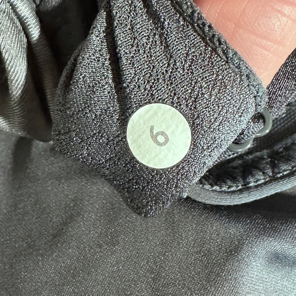 ⭐️Lululemon Rehearsal Tank in Black / White Coal Tinted Canvas Super [1706] - Picture 8 of 8